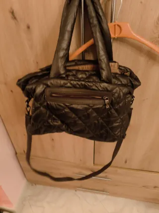 Borsa donna trapuntata con borchie