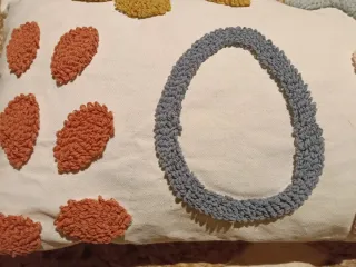 Funda cojín relieve multicolor nueva