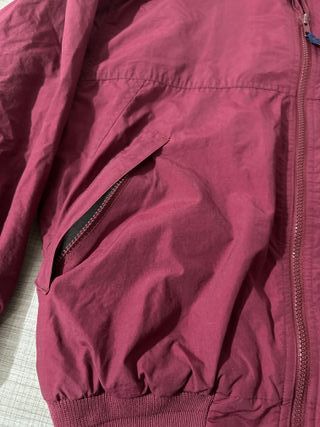 Giacca bordeaux, con cappuccio