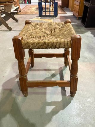 TABURETE DE ENEA ANTIGUO