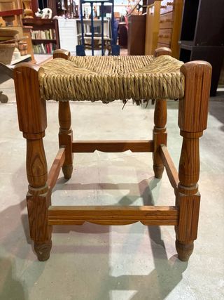 TABURETE DE ENEA ANTIGUO