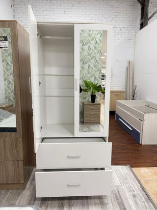 Armario 2 puertas espejo y cajones