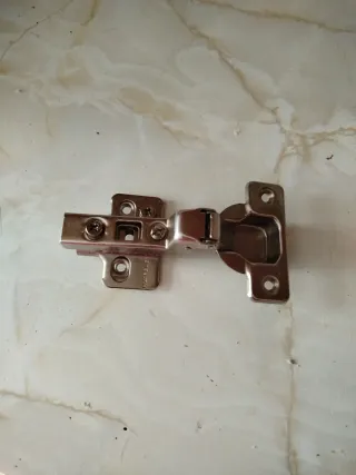 Ghette per mobili super angolari