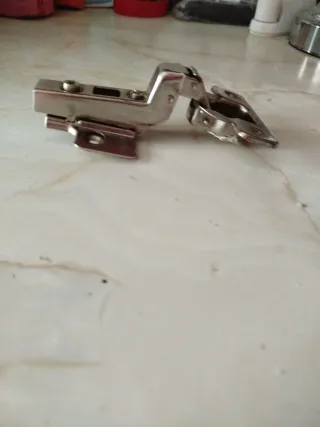 Ghette per mobili super angolari