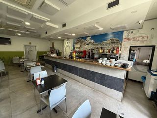 Local comercial en venta en San Luis en Almería