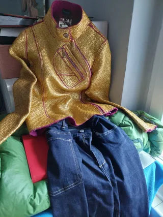 Chaqueta Custo Dorada Lana y Oro