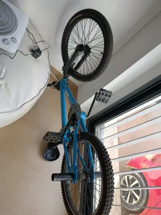 Bicicleta BMX Azul