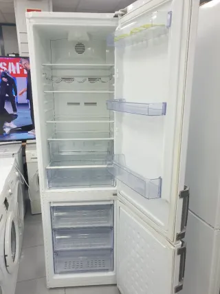 Nevera Beko 2m x 60cm con garantía