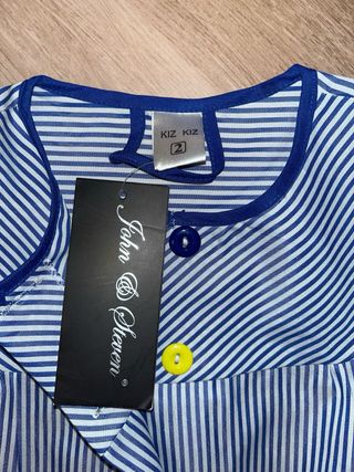 Bata escolar azul y blanca a rayas