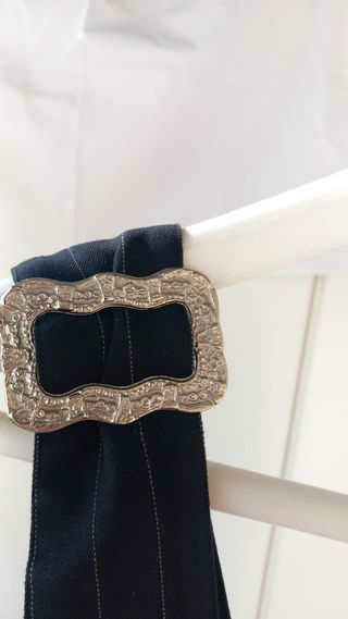 Falda pichi vintage negra con finas rayas grises