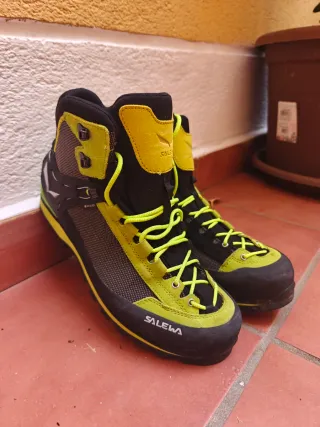 Botas Montaña Salewa Crow GTX
