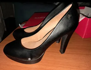 Zapatos tacón Mariamare negros talla 39