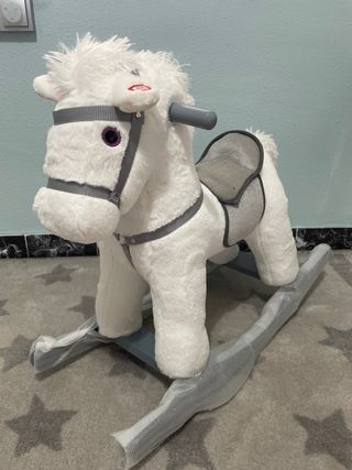 Caballito balancín blanco 18-36 meses nuevo.