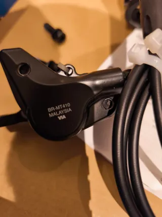 Set Frenos Hidráulicos Shimano BL-M4100