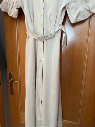 Vestido Zara mangas abullonadas beige