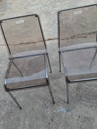 Sillas de metacrilato y metal