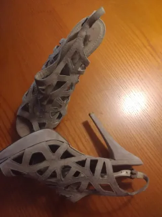 Sandalias ante tacón gris T40