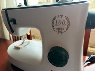 Máquina de coser Necchi 100 aniversario