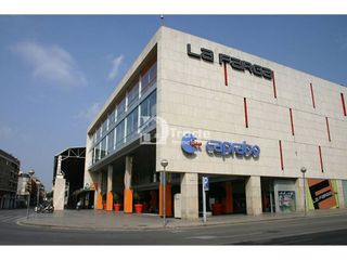 Garaje en venta en Centre en Hospitalet de Llobregat, L´