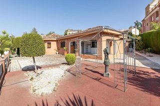 Chalet en venta en Gójar