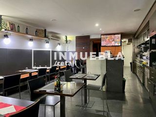 Local comercial en venta en El Camp de l'Arpa del Clot en Barcelona