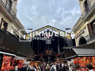 Local comercial en venta en El Camp de l'Arpa del Clot en Barcelona