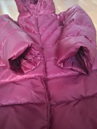 Abrigo acolchado burdeos niña