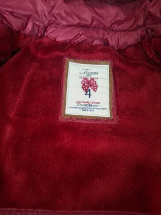 Abrigo acolchado burdeos niña