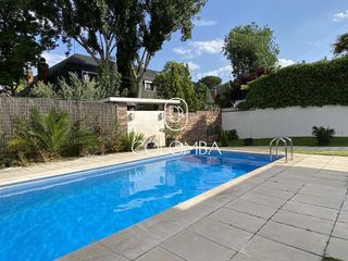 Casa pareada en alquiler en Piovera - Conde Orgaz en Madrid