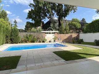 Casa pareada en alquiler en Piovera - Conde Orgaz en Madrid