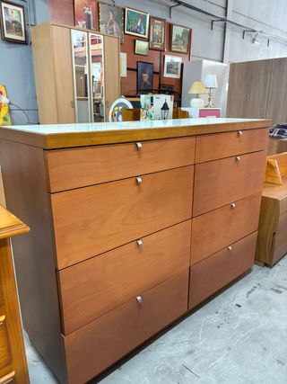 CÓMODA DE GRAN TAMAÑO