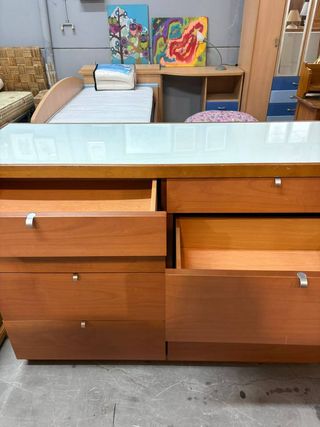 CÓMODA DE GRAN TAMAÑO