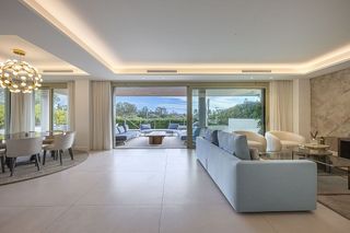 Dúplex en alquiler en Lomas de Marbella Club - Puente Romano en Marbella