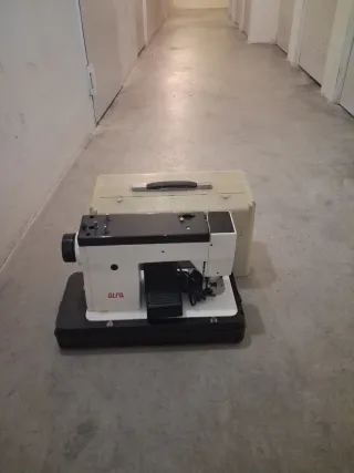 Máquina de coser Alfa Eibar