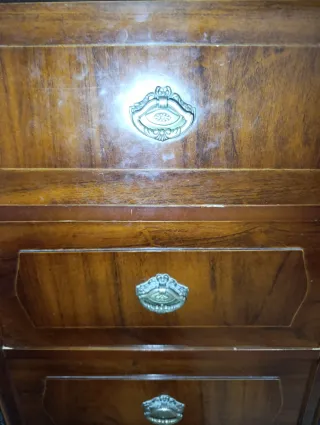 Cajonera de madera para restaurar