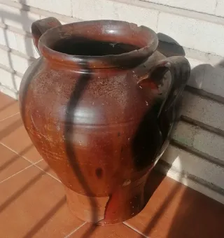 Jarrón y caldera antigua