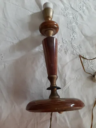 Lampada da tavolo onice martone striato