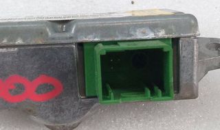 Nissan 522401 centralita airbag 65776929555 pickup