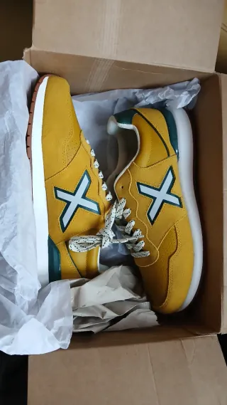 Zapatillas Munich Hombre Casual Amarillas