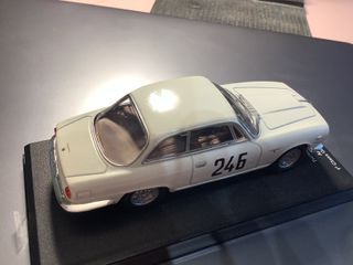 Coche Alfa Romeo 2600 Sprint 1/43