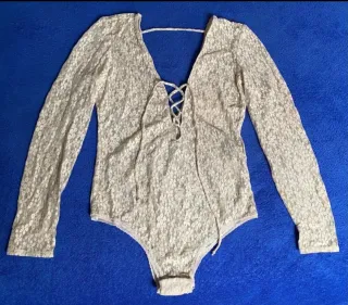 Body encaje Zara beige manga larga