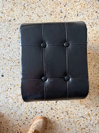 Reposapiés vintage piel negro