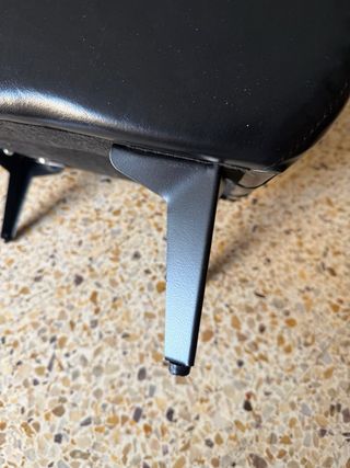 Reposapiés vintage piel negro