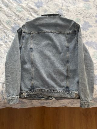 Chaqueta vaquera marca Topman.