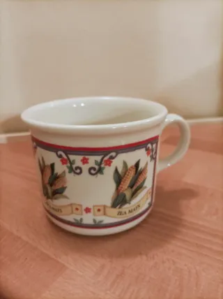 Tazza da latte in porcellana decorata