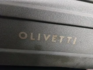 Macchina da scrivere Olivetti