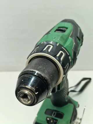 Taladro Hitachi DV 18DBSL con maletín