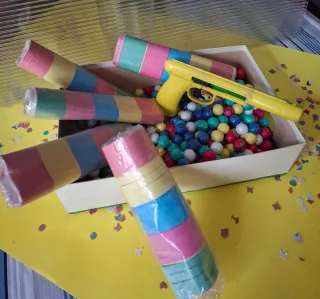 Accessori Carnevale: parrucca, foulard e altri