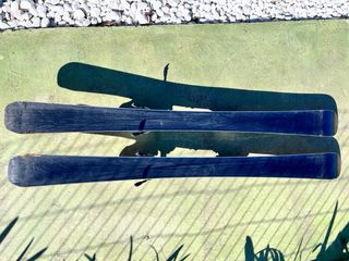 Esquís niño niña bastones y botas de regalo.