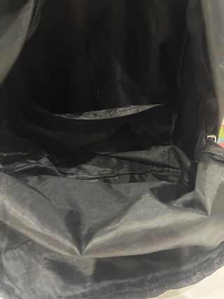 Zaino e cappello Alieno nero